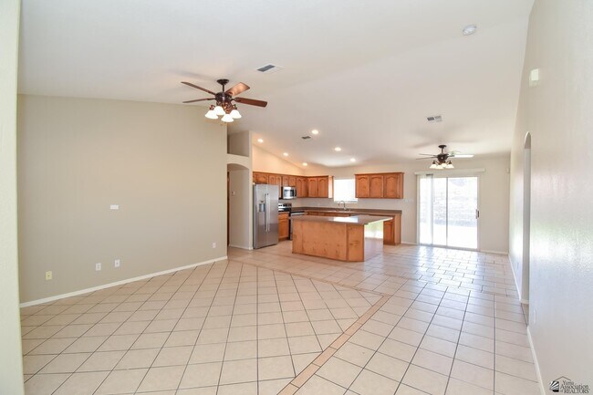 Foto del edificio - 9673 E 38th St