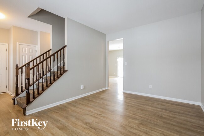 Foto del edificio - 2482 Cabin Hill Rd