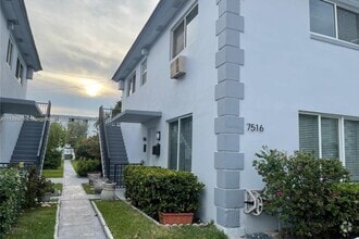 Building Photo - 7516 E Treasure Dr