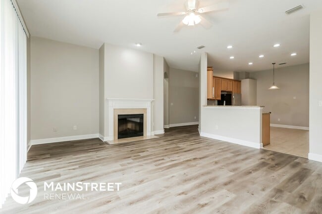 Foto del edificio - 125 Linda Lake Ln