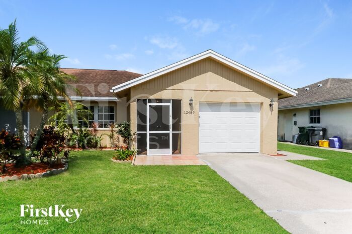Foto principal - 12489 Guilford Way