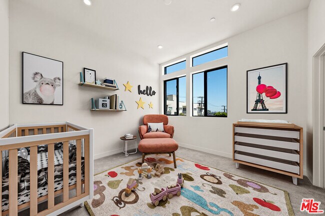 Foto del edificio - 1204 N Orange Grove Ave
