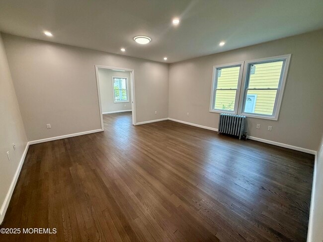 Building Photo - 163 Ridge Ave