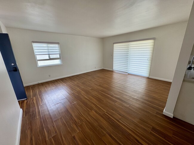 Foto del edificio - 275 N Oakland Ave