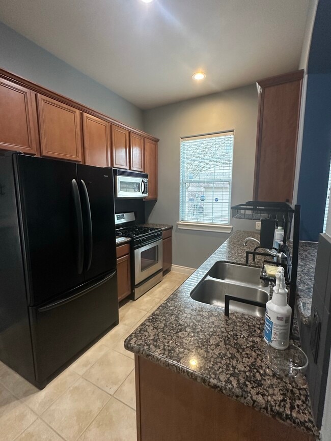 Building Photo - 2615 Starboard Point Dr