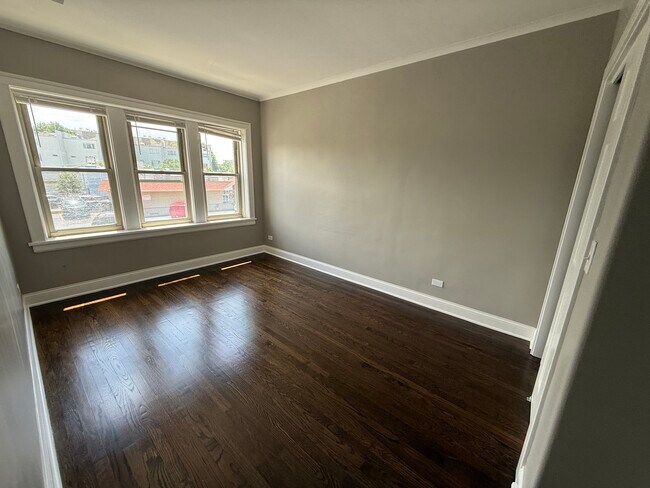 Foto del edificio - 7439 Randolph St