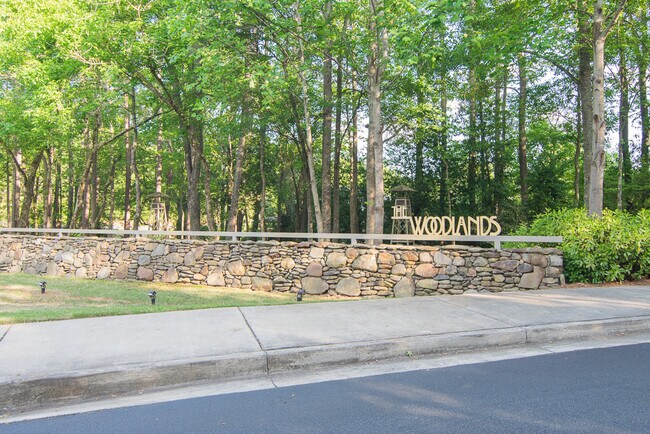 Foto del edificio - 490 Barnett Shoals Rd