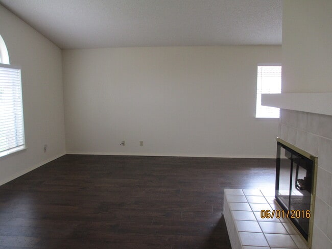 Building Photo - Single Story Rio Vista Home