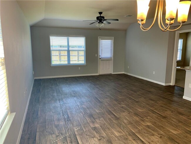 Building Photo - 138 Sulphur River Lp