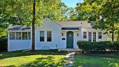 Building Photo - 2619 S Joyce St