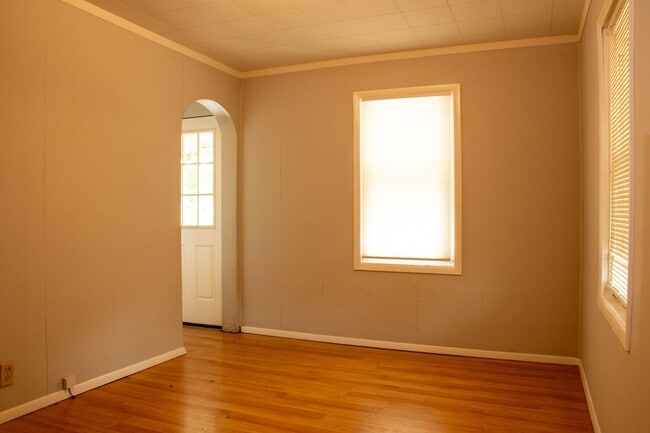 Foto del edificio - Two bedroom House in East Alton