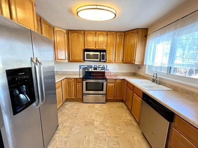 Building Photo - 508 Acoma Dr