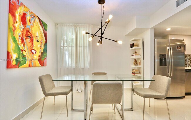 Foto del edificio - 20350 W Country Club Dr
