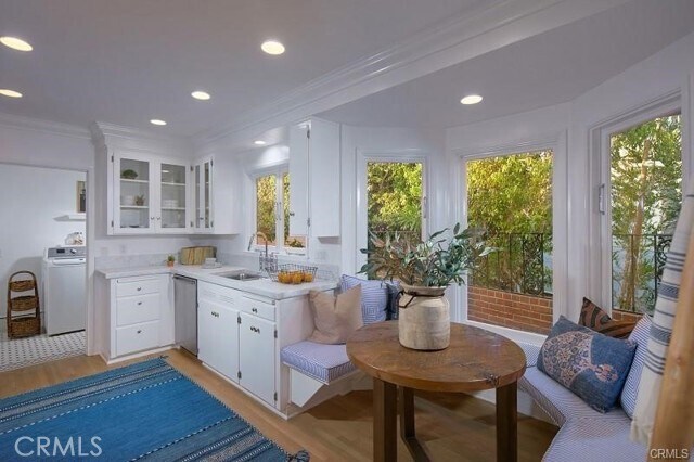 Building Photo - 361 High Dr