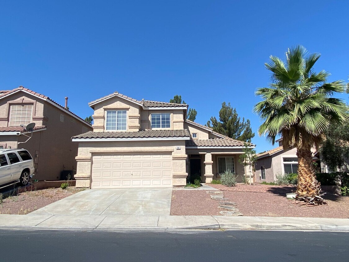 Primary Photo - 4 bedroom/3 bath home located in Henderson