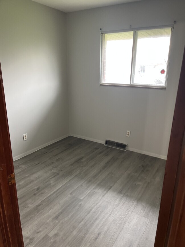 Foto del edificio - 5015 Yermo Dr