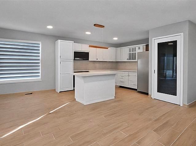 Building Photo - 6385 86th Ln