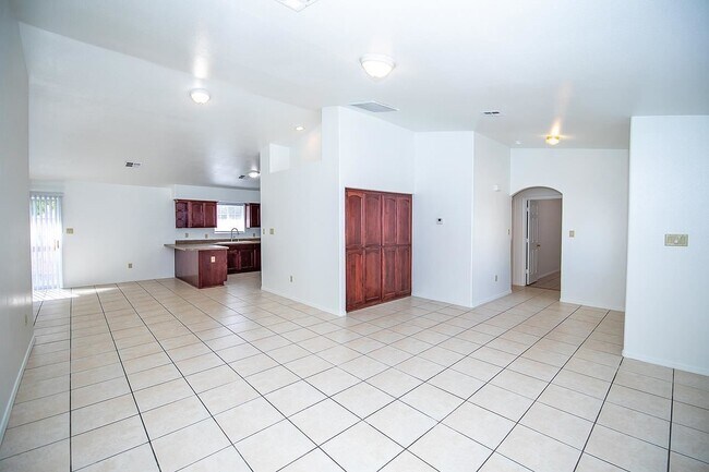 Foto del edificio - 3762 W 12th St