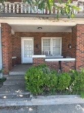 Building Photo - 711 SW 15th Ave