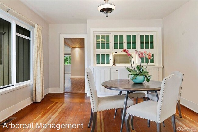 Building Photo - 3 br, 2 bath House - 10311 Beacon Ave S