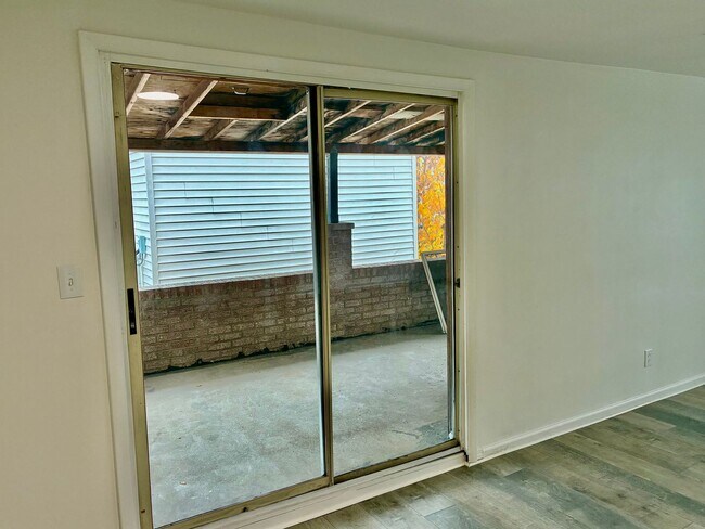 Foto del edificio - 4632 Friendship Ave