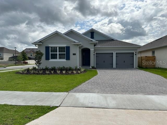 Foto principal - 14803 Milfoil Ave