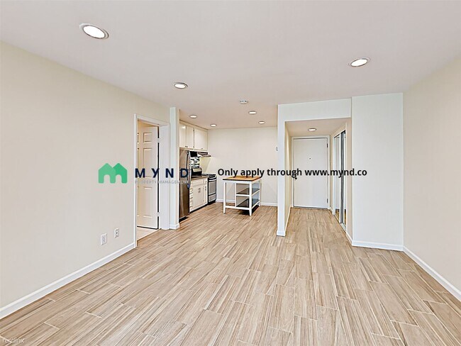 Foto del edificio - Studio, 1 bath  - 2400 Q St Apt 306 Apt 306