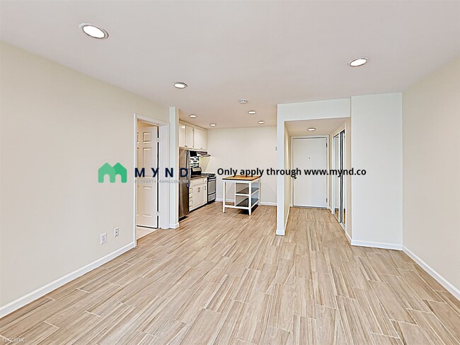 Building Photo - Studio, 1 bath  - 2400 Q St Apt 306 Apt 306