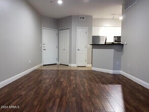 Building Photo - 1701 E Colter St