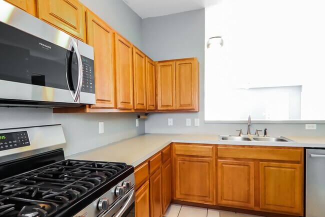 Building Photo - Fantastic home available in Oklahoma City!