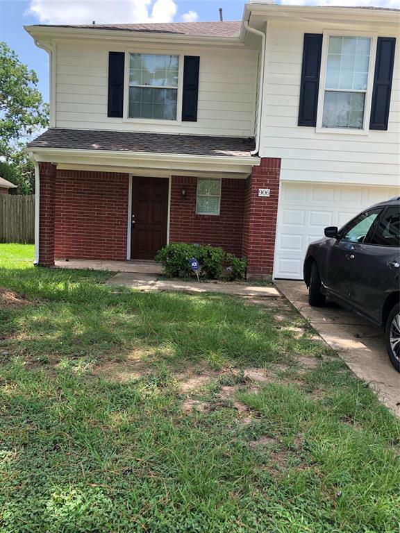 Foto principal - 906 N Vista Dr