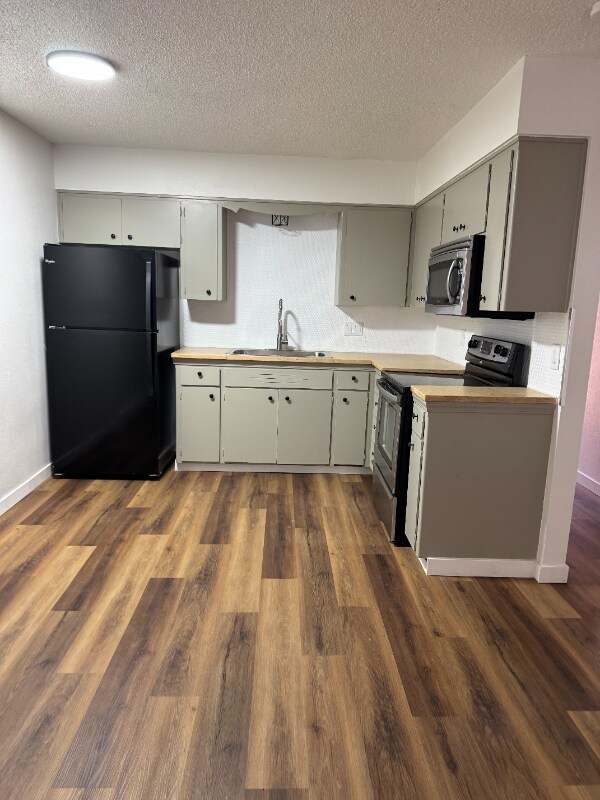 Foto principal - 917 E Indiana Ave