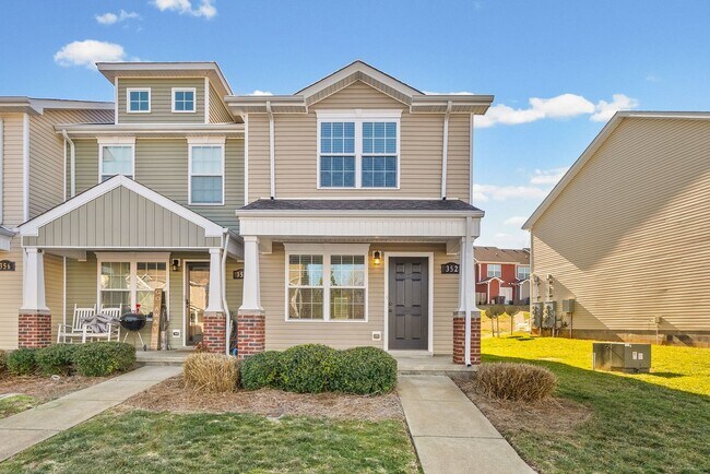 Building Photo - Beautiful 2 Bedroom 2 1/2 Bath Condo For Rent Near Beachaven Vineyard!