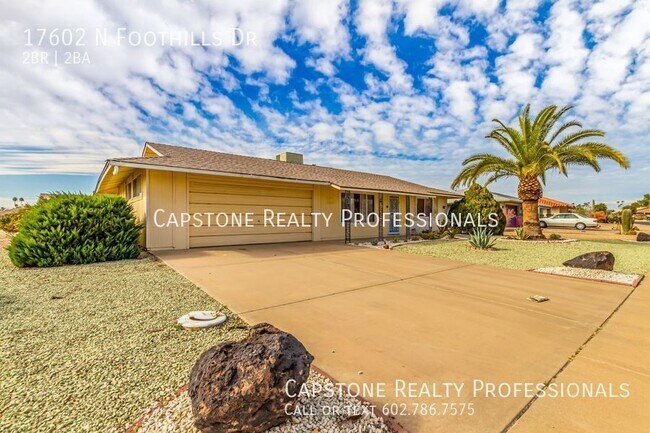Foto del edificio - 17602 N Foothills Dr