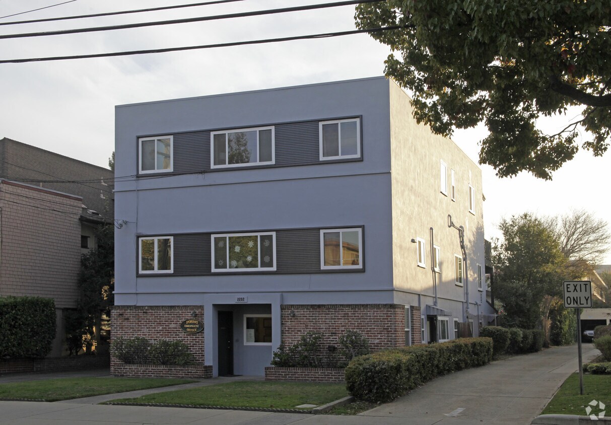 Building Photo - 2232-2234 Santa Clara Ave