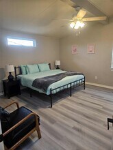 Building Photo - 812 Marlin St