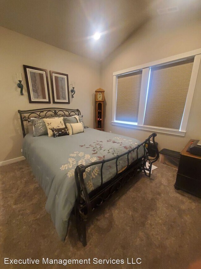 Foto del edificio - 2 br, 2 bath House - 4172 E Silverking Ln