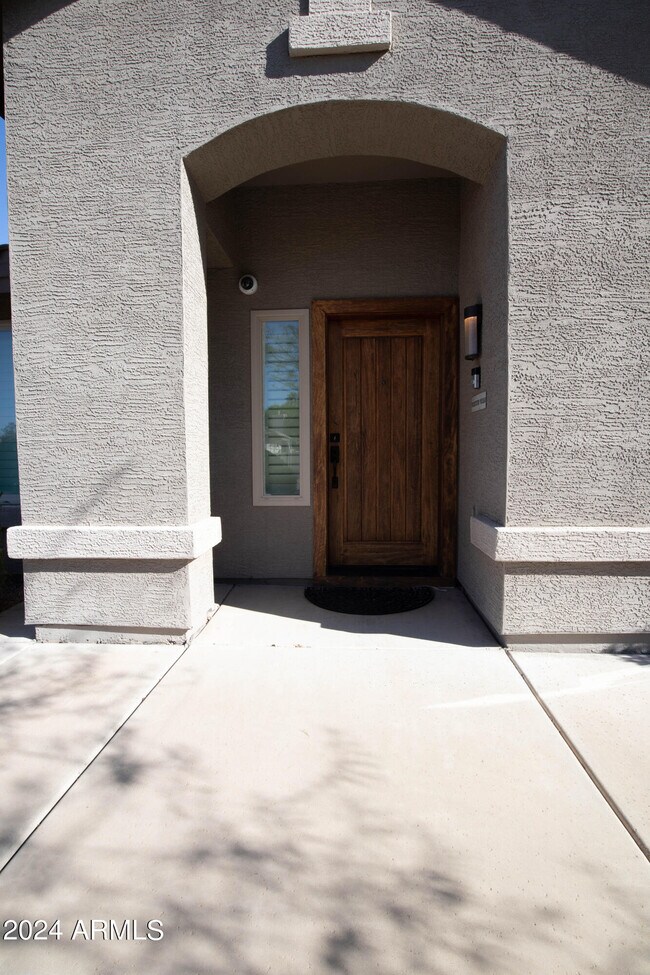 Building Photo - 6442 W Fullam St