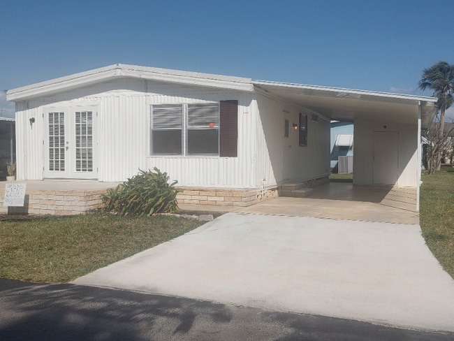 Photo - 900 9th Ave E House