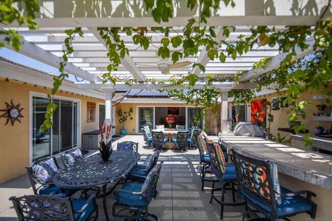 Foto del edificio - 1040 Alameda Blvd