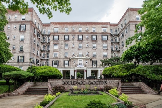 Foto del edificio - Boulevard Gardens