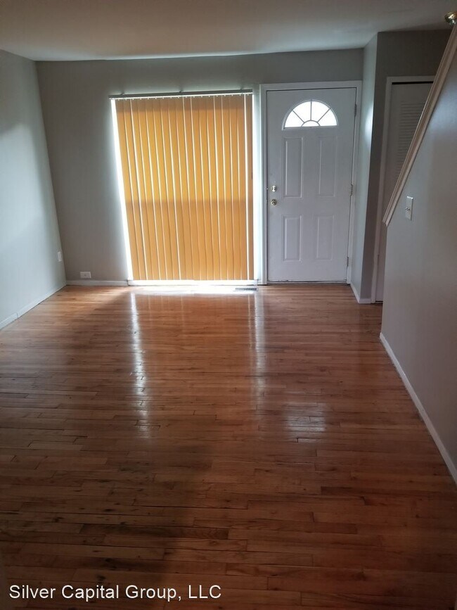 Foto del edificio - 2 br, 1 bath House - 705 McDougall