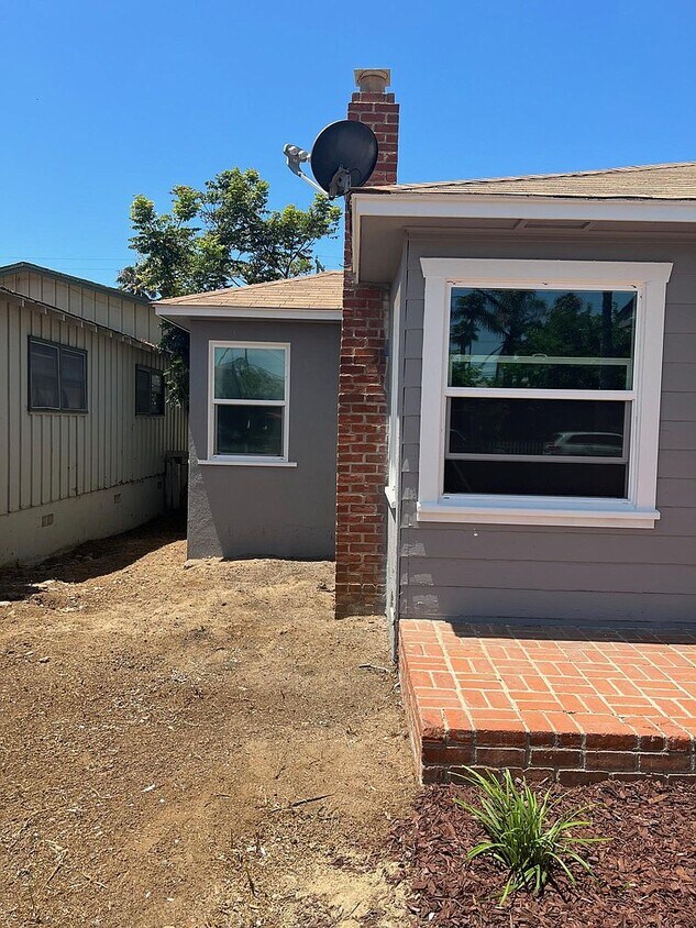 Foto del edificio - 1931 S Tremont St