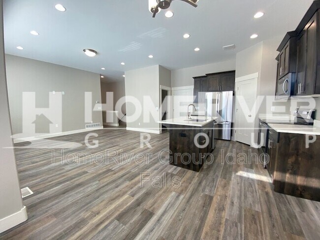 Foto del edificio - 579 Waylend St