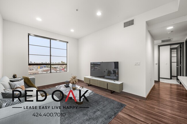 Foto del edificio - One Month Free! Spacious Two Bedroom with ...