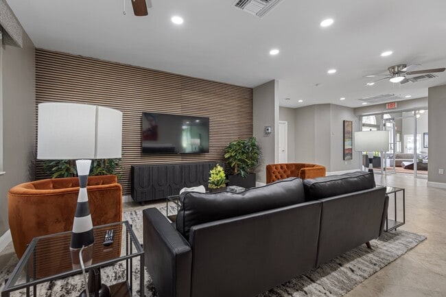 Building Photo - Palm Isle Residences