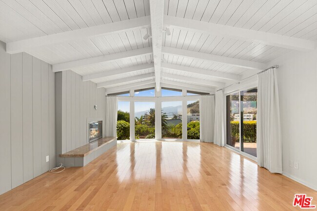 Foto del edificio - 117 Ocean Way