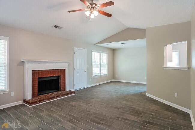 Foto del edificio - 4351 Starboard Dr