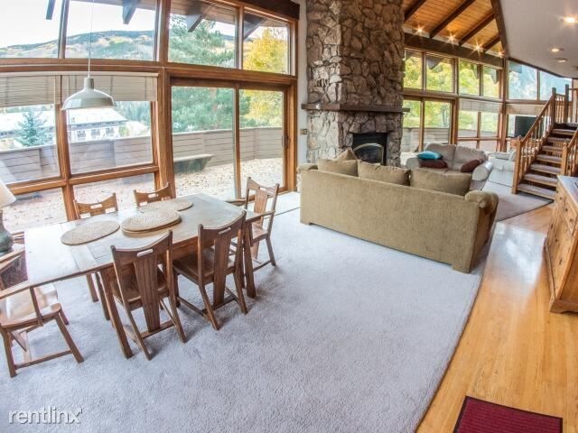 Foto del edificio - 2329 Chamonix Ln