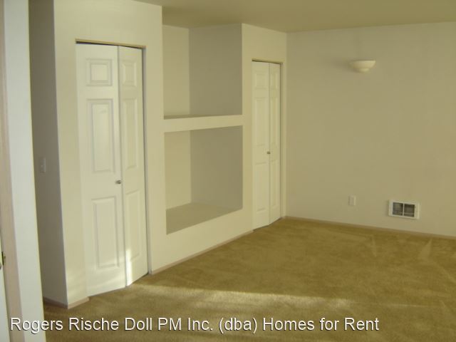 Building Photo - 1296 NW Elwha St